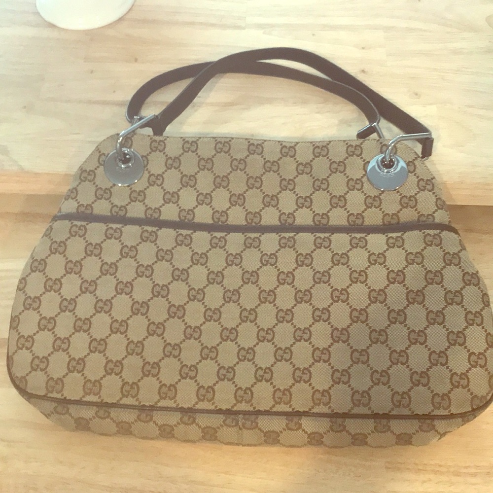 Authentic Gucci Shoulder bag